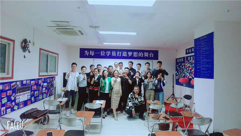 微信图片_201810242200022.jpg