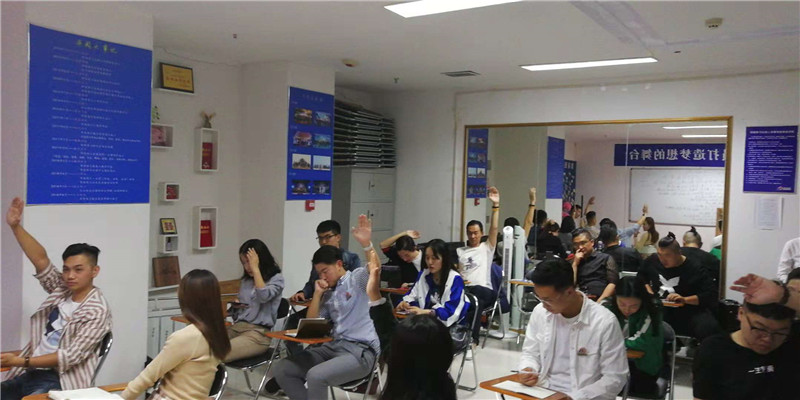 微信图片_201810242200023.jpg